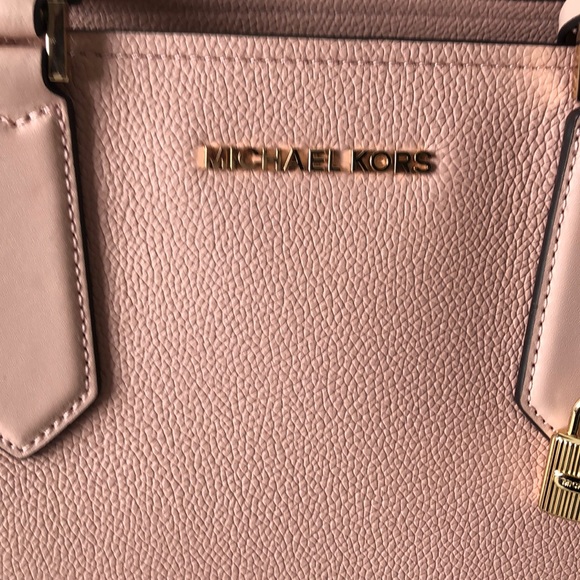 Michael Kors Hayes Pink Satchel NWT - Picture 2 of 5
